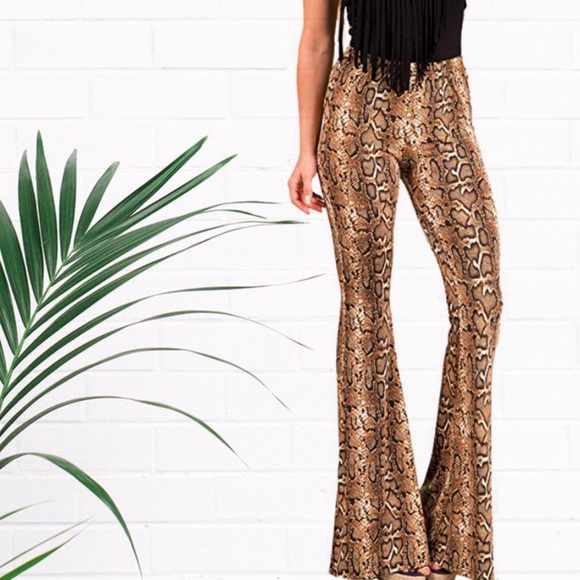 Multicolored print Flare bell bottom pant - Picture 2 of 2